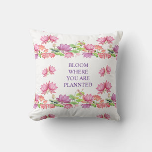 Elegante rosa Wasserfarbe-Lotos-Blumenmuster Kissen