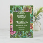 Elegante Rose Blume und Grüne Hochzeit im Weißtext Einladung (Stehend Vorderseite)