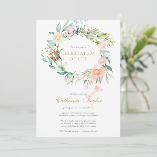 Elegante Rose Blumenfeier zur Beerdigung des Leben Einladung (Stehend Vorderseite)