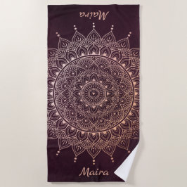 Elegante Rose Gold auf Burgund Flora Henna Mandala Strandtuch