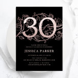 Elegante Rose Gold Black 30. Geburtstag Einladung<br><div class="desc">Elegante Rose Gold schwarz 30. Geburtstag Party Einladung. Individuell anpassbares modernes feminines Design mit Rose botanischen Akzenten und Imitaten Glitzer Rose Gold. Einfache florale Einladungskarte perfekt für eine stilvolle Damenfeier. Personalisieren Sie Ihre persönlichen Daten. Gedruckte Zazzle Einladungen oder Sofortdownload digitalen druckbaren Vorlage.</div>