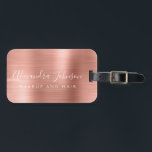 Elegante Rose Gold Brushed Metal Monogram Name Gepäckanhänger<br><div class="desc">Elegante und moderne Rose Gold - Rosa gebürstetes Metallfolienmonogramm Kursive Schriftzeichen Name und Jobbezeichnung oder Positionieren Beruflicher Luxus Gepäck oder Bag Tag. Diese Taschenmarke eignet sich perfekt für den Back to School,  Work,  Hair und Beauty Salon oder für Reisen.</div>