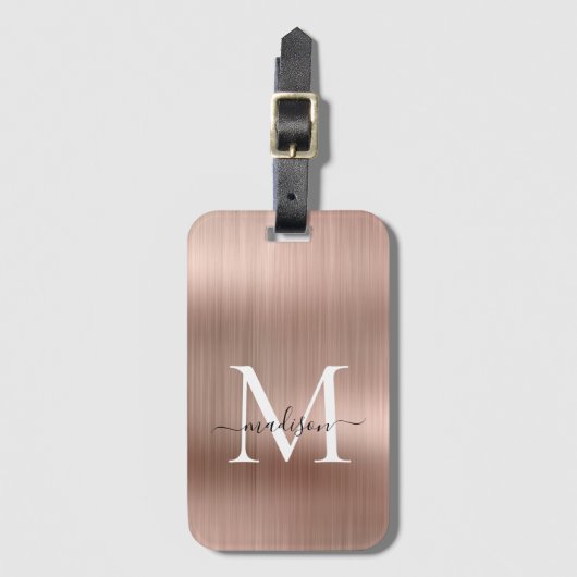 Elegante Rose Gold Brushed Metal Script Monogram Gepäckanhänger (Vorderseite Vertikal)