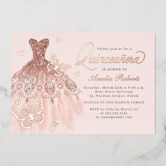 Elegante Rose Gold Butterfly Kleid Quinceanera Folieneinladung (Vorderseite)