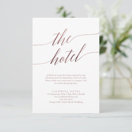 Elegante Rose Gold Calligraphy Hotel Einschließung Begleitkarte (Stehend Vorderseite)