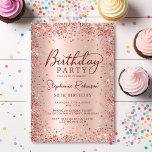 Elegante Rose Gold Glitzer Metal 50. Geburtstag Einladung<br><div class="desc">Moderne elegante Rose Gold Metall und Glitzer 50. Geburtstag Einladungen. Das Design der gürtelmädchenhaften,  handgeschriebenen Kalligraphie-Schrift,  die goldenen Imitate aus Rosa oder Rose,  die mit einem verglasten Glitzer-Rahmen aus metallischem Hintergrund gebürstet sind. Einfach zu personalisieren,  perfekt für jedes Alter.</div>