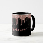 Elegante Rose Gold Glitzer Tropfen Monogram Script Tasse (VorderseiteRechts)