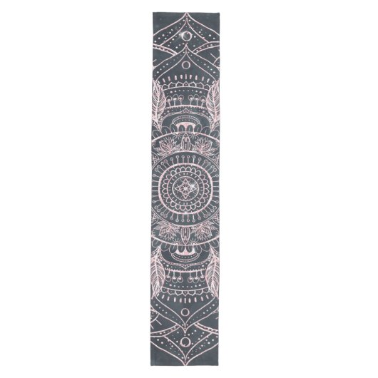 Elegante Rose Gold Mandala Gray Nebel Design Mittelgroßer Tischläufer (Vorderseite)