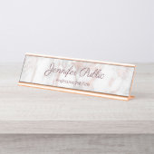 Elegante Rose Gold Marble Moderne Typografie Scrip Schreibtischnamensplakette (Vorderseite )