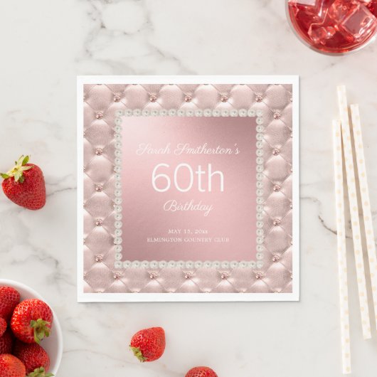 Elegante Rose Gold Pink Tufted Pearls 60. Geburtst Serviette (Beispiel)