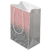 Elegante Rose Gold Silver Glitzer Leopard Print Mittlere Geschenktüte (Rückseite Schrägansicht)