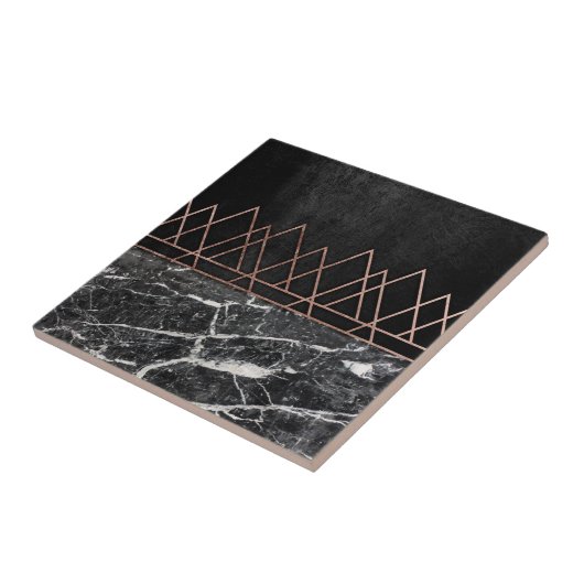 Elegante Rosen-Golddreiecke u. schwarzer u. weißer Fliese (Seite)