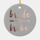 elegante Rosengoldbrautstammpfeil-Hochzeitsringe Keramik Ornament (Vorne)