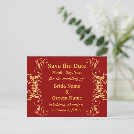 Elegante Rot- und Gold-Wirbel Save the Date Ankündigungspostkarte (Stehend Vorderseite)
