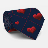 Elegante Rot- und Navy-Hearts auf Herz-Grafik Krawatte (Gerollt)