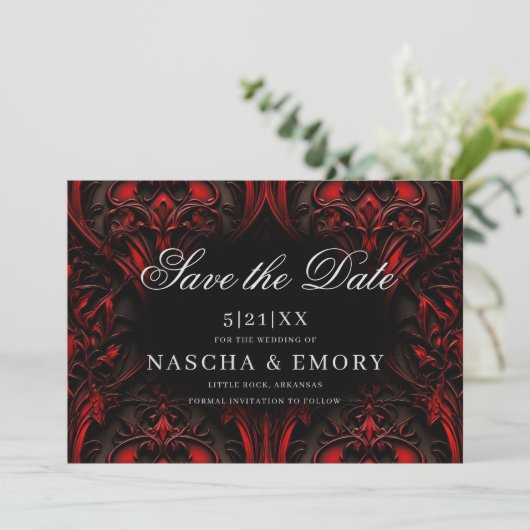 Elegante Rot- und Schwarz-Gotische Damaskus-Hochze Save The Date (Stehend Vorderseite)