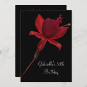 Elegante Rote Blume am Schwarzen 50. Geburtstag Einladung (Vorne/Hinten)