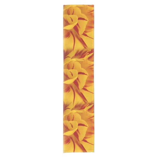 Elegante Rote Kirche von Mario Botta auf dem Monte Kurzer Tischläufer (Vorderseite)