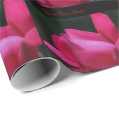 Elegante Rote Rose Blume Geschenkpapier (Rolleneckpunkt)