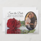 Elegante Rote Rose mit Oval Foto Hochzeit Save The Date (Vorderseite)