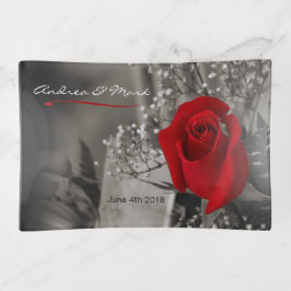 Elegante Rote Rose und Gipskraut Bouquet Dekoschale