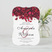 Elegante Rote Rosen Blumenhochzeit Einladung (Stehend Vorderseite)