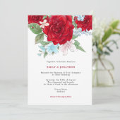 Elegante Rote Rosen Florals Typografy Wedding Einladung (Stehend Vorderseite)