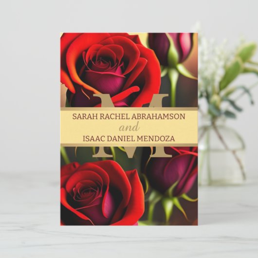 Elegante Rote Rosen Gold Schöne Hochzeit Einladung (Stehend Vorderseite)