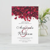 Elegante Rote Rosen Hochzeit Einladung (Stehend Vorderseite)