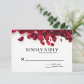 Elegante Rote Rosen Hochzeit RSVP Karte (Stehend Vorderseite)