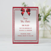 Elegante Ruby Red & Silver Glitzer Wedding Save The Date (Stehend Vorderseite)