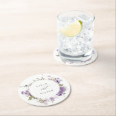 Elegante Rustic Meadow Lilac Floral Wreath Wedding Runder Pappuntersetzer (Vor Ort)