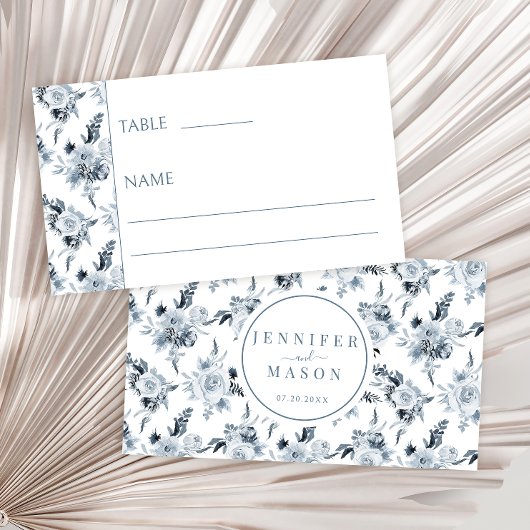 Elegante rustikale Dusty Blue Gray Floral Wedding Platzkarte