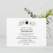 Elegante rustikale Schwarz-Weiß-Blumen-Hochzeit Einladung (Stehend Vorderseite)