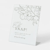 Elegante Sage Green Blumenhochzeit Oh Snap Sockelschild (Vorderseite)