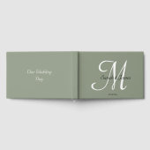 Elegante Sage Green Monogram Script Wedding Party Gästebuch (Voll)