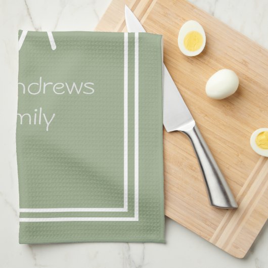 Elegante Sage Green Personalisiert Mit Monogramm Geschirrtuch (Viertel Falte)