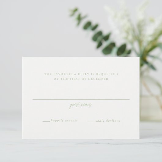 Elegante Sage Green Script Monogram Wedding RSVP Karte (Stehend Vorderseite)