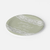Elegante Sage Green White Lace Wedding Pappteller (Schrägansicht)