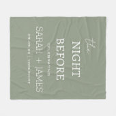 Elegante Sage Green & White Name Datum Hochzeit Fleecedecke (Vorderseite (Horizontal))