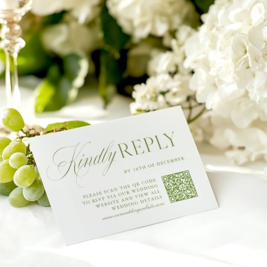 Elegante Sage Green & White QR Code RSVP Card Karte
