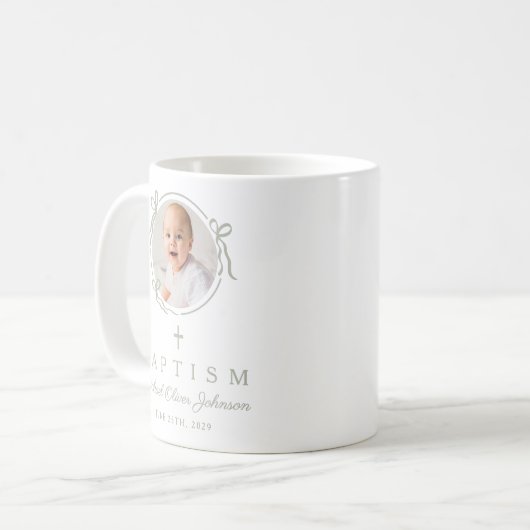 Elegante Salbeigrüne Schleife Junge Foto-Taufe Kaffeetasse (Vorderseite Links)
