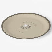 Elegante Sand Green Wedding Pappteller (Schrägansicht)