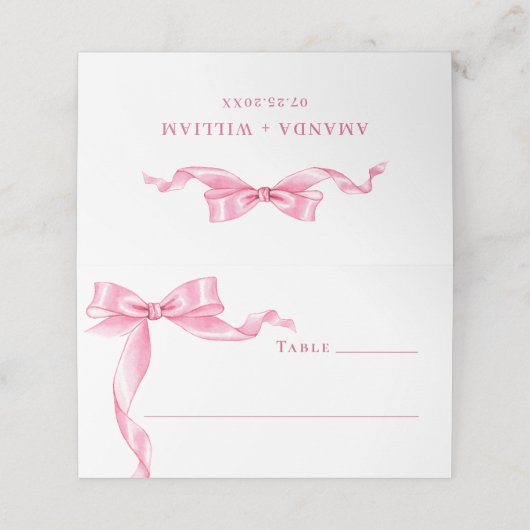 Elegante, sanfte, rosa, handgezeichnete Bow-Hochze Platzkarte (Außenseite Aufgefaltet)