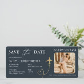 Elegante Save-the-Date-Stehplatz-Karte Flugticket (Stehend Vorderseite)