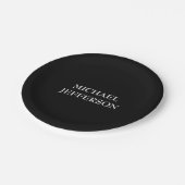 Elegante Schlichte Schwarz-weiße Personalisierte A Pappteller (Schrägansicht)