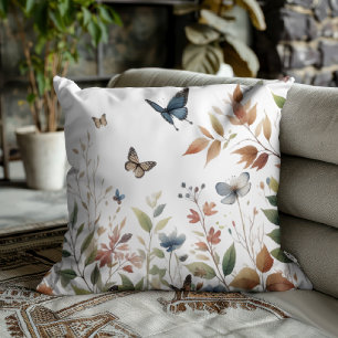 Elegante Schmetterlinge mit üppigem Laub Kissen