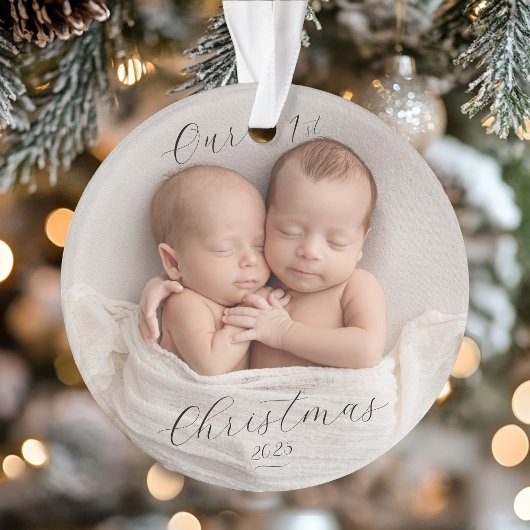 Elegante Schrift Foto Zwillingsbabys erstes Weihna Ornament