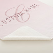 Elegante Schrift und Monogramm | Rose Ombre Sherpadecke (3/4)