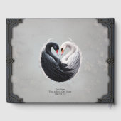 Elegante Schwäne, die gemeinsam ein Herz versprech Gästebuch (Rückseite)